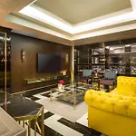 Doubletree By Hilton Airport Hotel