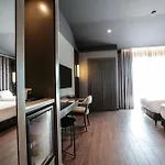 Doubletree By Hilton Airport 4*