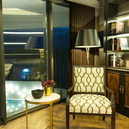 Doubletree By Hilton Airport Otel