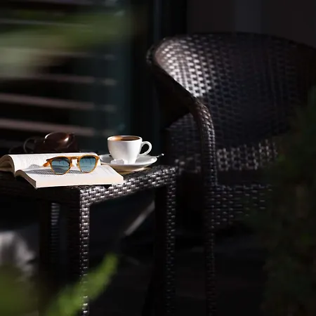 Doubletree By Hilton Airport 4*