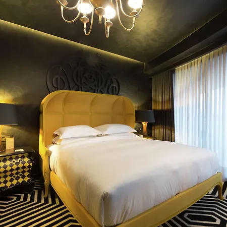 Doubletree By Hilton Airport ホテル