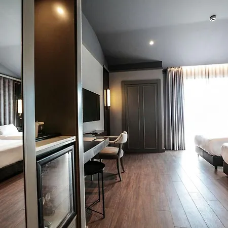 Doubletree By Hilton Airport 4*