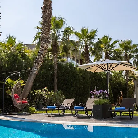 Doubletree By Hilton Airport Отель