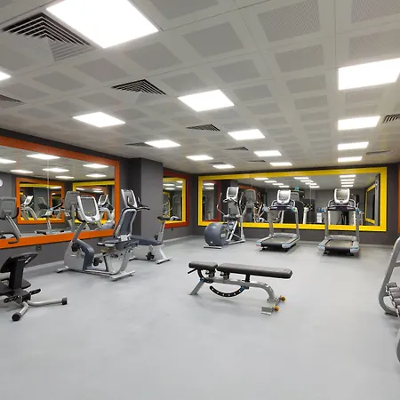 Doubletree By Hilton Airport 4*