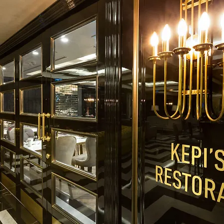 Doubletree By Hilton Airport