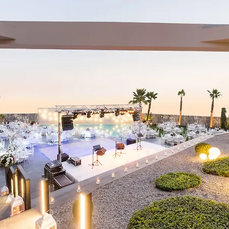 Doubletree By Hilton Airport Отель 4*