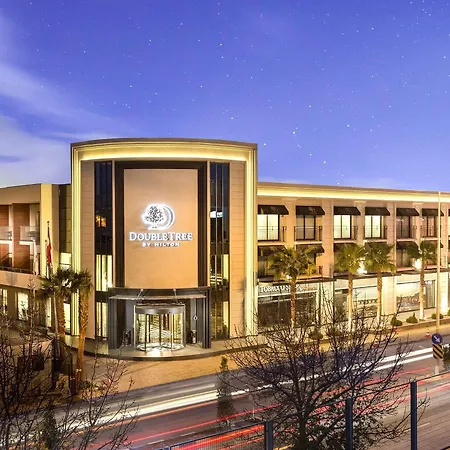 دوبل تري باي هيلتون إيربورت فندق 4*