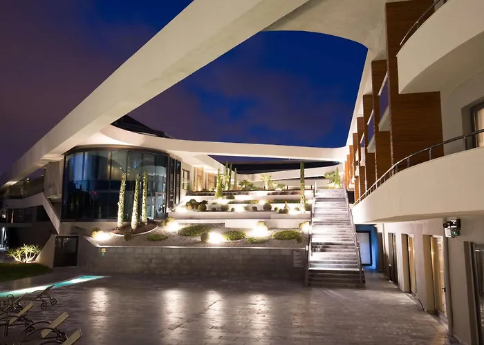 Otel Doubletree By Hilton Airport 4*