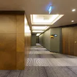 Doubletree By Hilton Airport