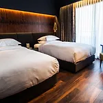 Doubletree By Hilton Airport 4*