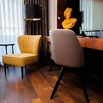 Doubletree By Hilton Airport