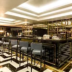 Doubletree By Hilton Airport