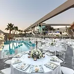 מלון Doubletree By Hilton Airport
