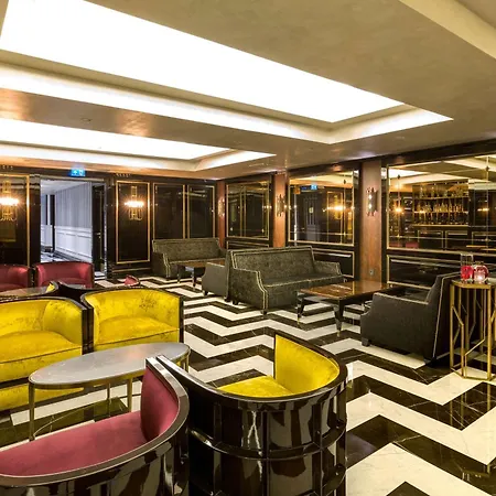 Отель Doubletree By Hilton Airport