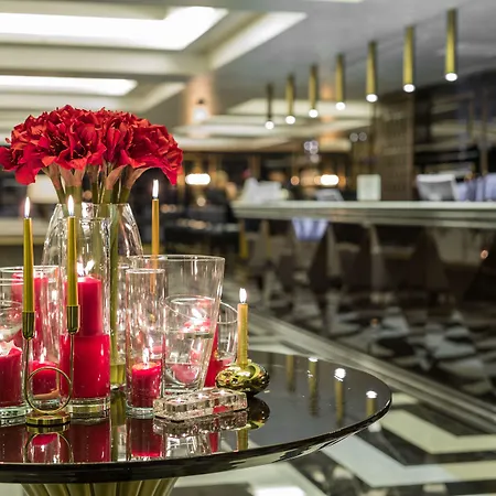 Doubletree By Hilton Airport 4*