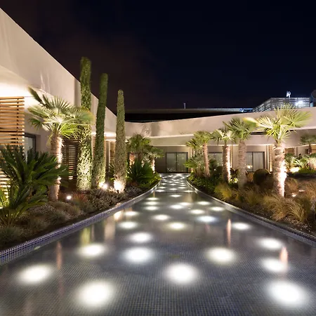 Doubletree By Hilton Airport Szálloda İzmir