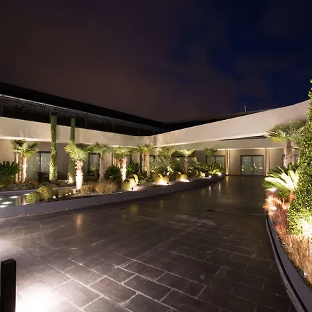 Doubletree By Hilton Airport Измир