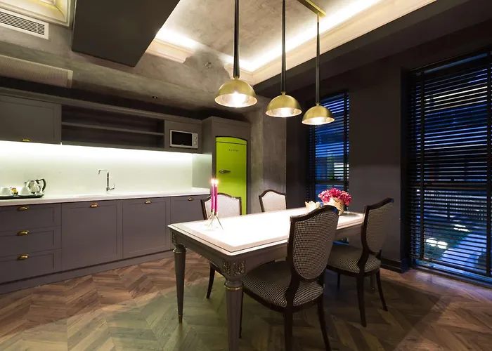 伊兹密尔机场希尔顿逸林酒店 酒店 4*