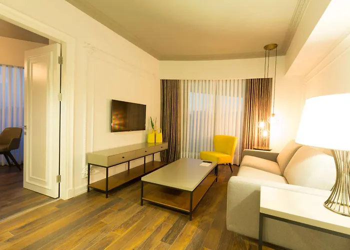 Doubletree By Hilton Airport Szálloda
