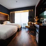 Hotel Doubletree By Hilton Airport