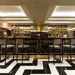 Hotel Doubletree By Hilton Airport 4*