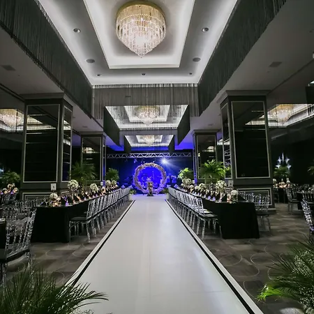 Hotel Doubletree By Hilton Airport