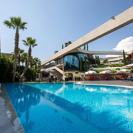 Doubletree By Hilton Airport