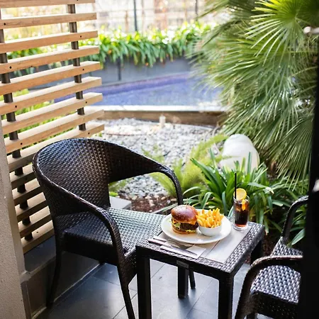 Hotel Doubletree By Hilton Airport