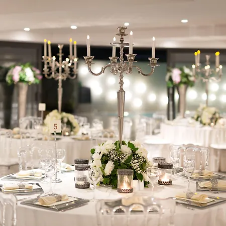 Hotel Doubletree By Hilton Airport Esmirna