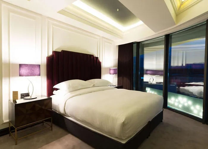 Hotel Doubletree By Hilton Airport