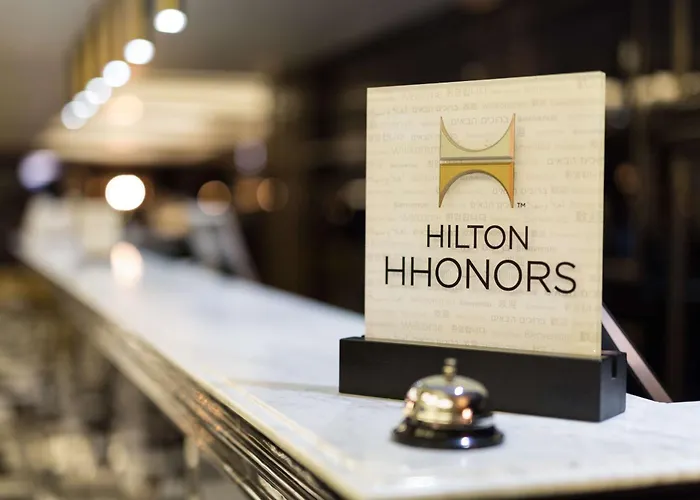 Doubletree By Hilton Airport