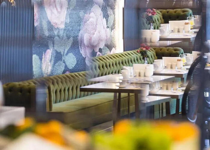 Doubletree By Hilton Airport 4*