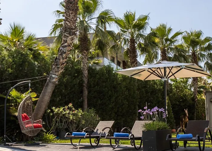 Doubletree By Hilton Airport Hotel