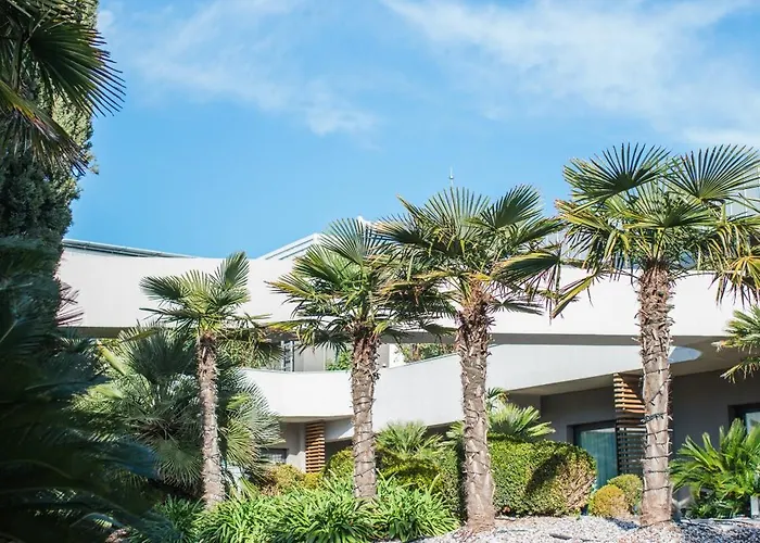 Doubletree By Hilton Airport Hotel İzmir