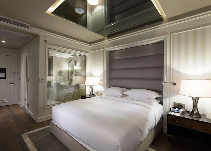 Doubletree By Hilton Airport Hotel İzmir