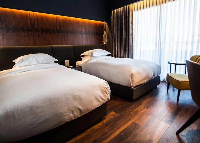 Doubletree By Hilton Airport 4*