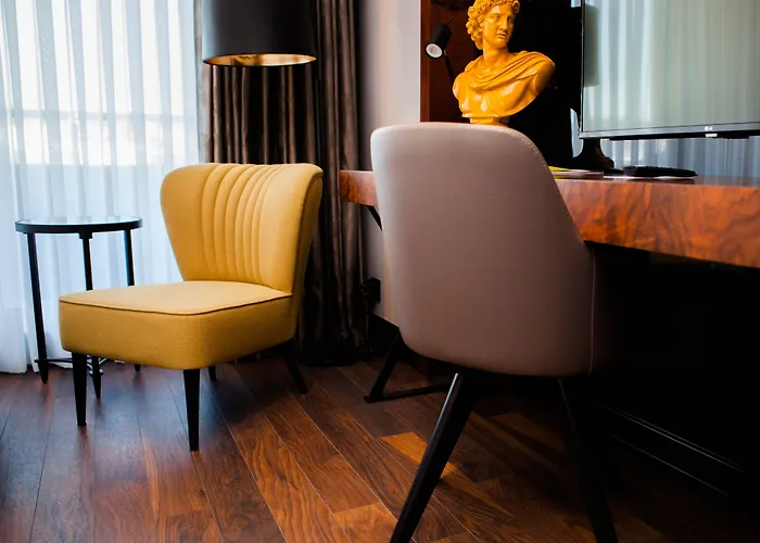 Doubletree By Hilton Airport