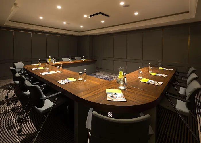 Hotel Doubletree By Hilton Airport İzmir